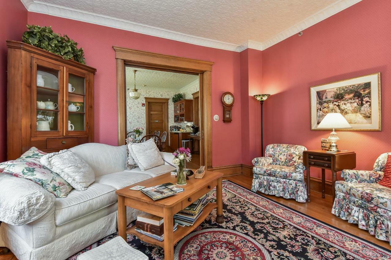 Harrison House Bed & Breakfast Naperville Exterior foto