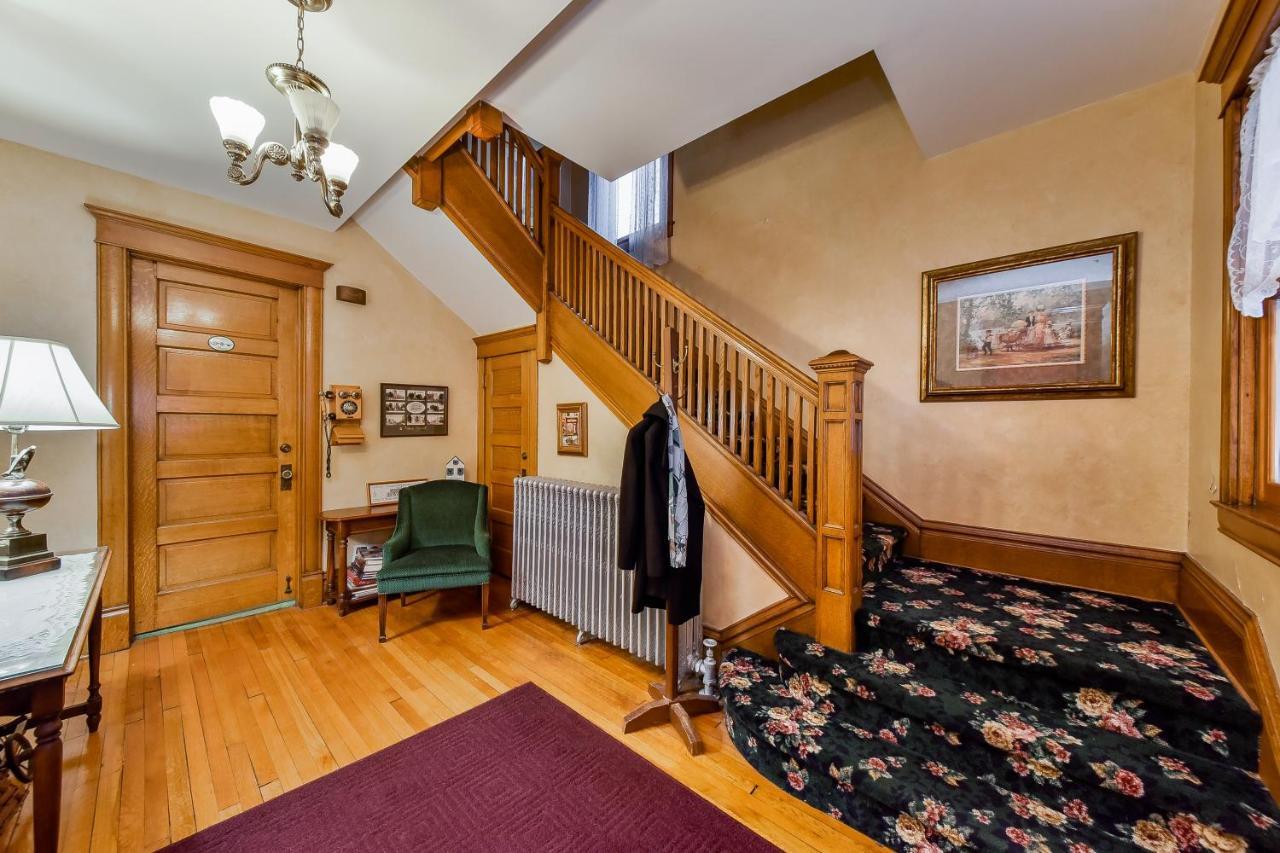 Harrison House Bed & Breakfast Naperville Exterior foto